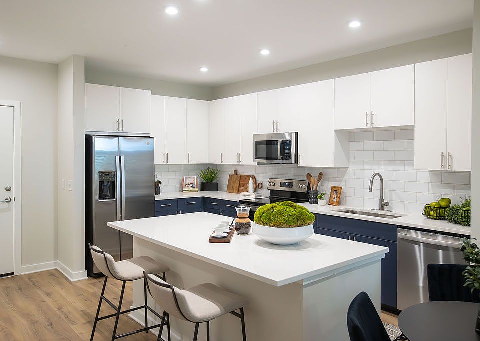 1st image of 2000 Olivewood St #2-201