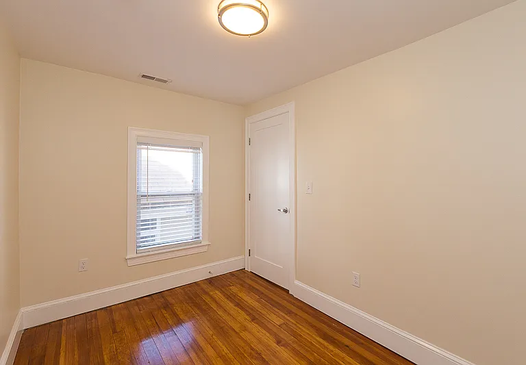 9 Rock Valley Ave #2 — Photo 8