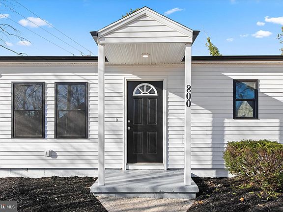 2nd image of 800 East Rd