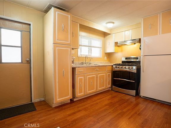 5th image of 1560 S Otterbein Ave #167