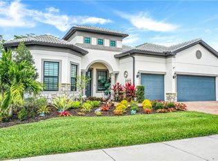 9439 Greyhawk Trl, Naples, FL 34120