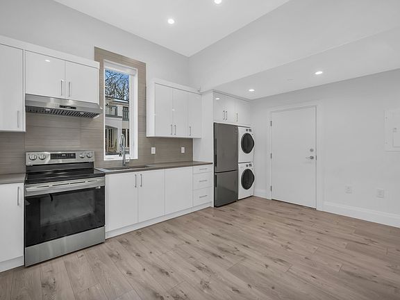 2nd image of 6238 Churchill St