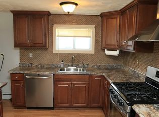 10 Grape St, Fairhaven, MA 02719