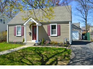 406 Ruth St, Bridgeport, CT 06606