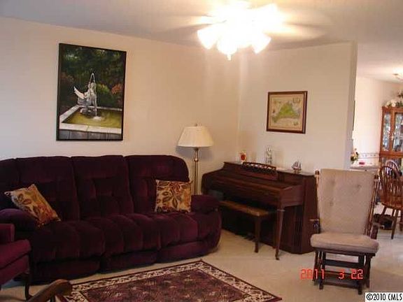 5th image of 229 Antler Dr