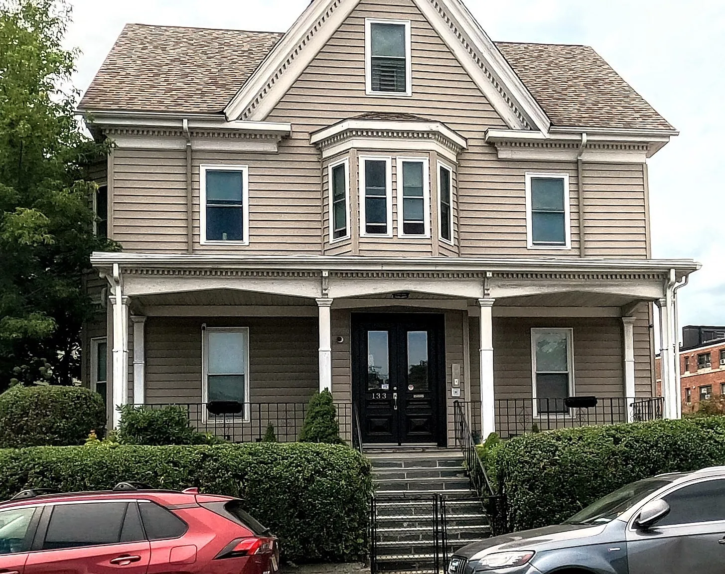 3 bed, 2.0 bath, 1500 sqft, $4,300 — Photo 3