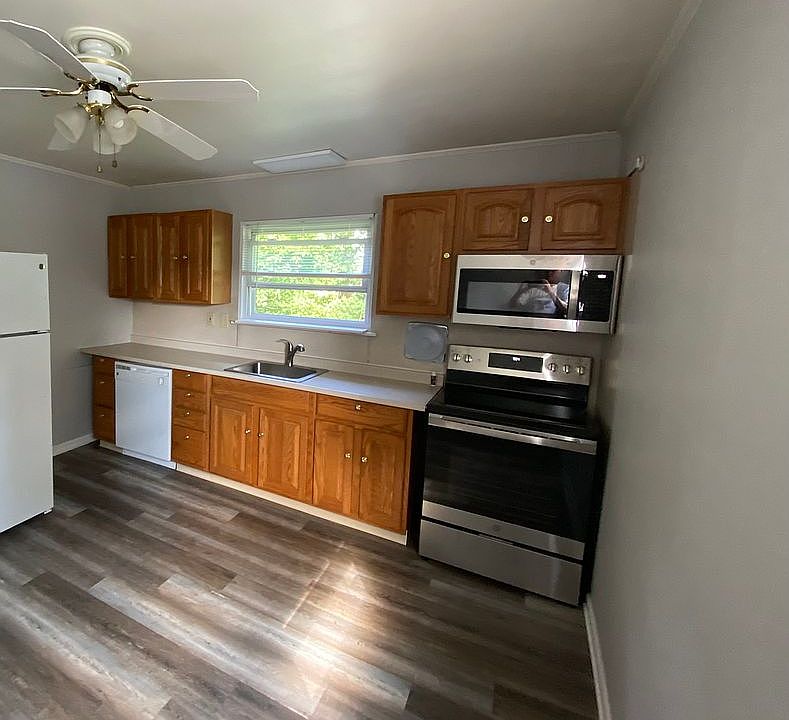 New floor microwave range