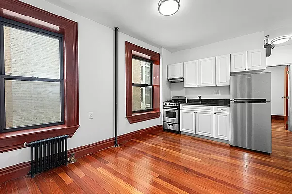 Rented by Compass | media 9