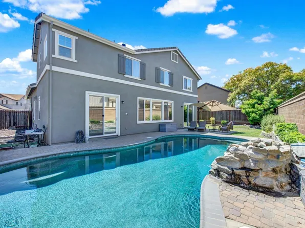 2240 Mariposa Drive, Dixon, CA 95620