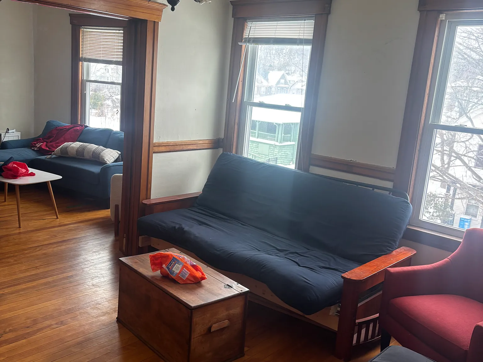 4 bed, 1200 sqft, $2,600 — Photo 2