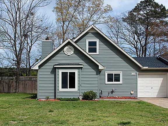 2nd image of 1412 Goldfinch Ln