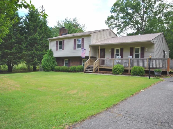 53 Churchill Dr, Lynchburg, VA 24502