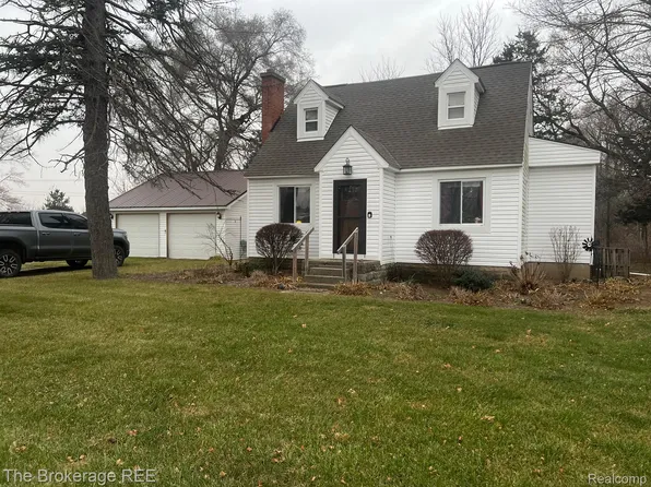 5432 Genesee Rd, Lapeer, MI 48446