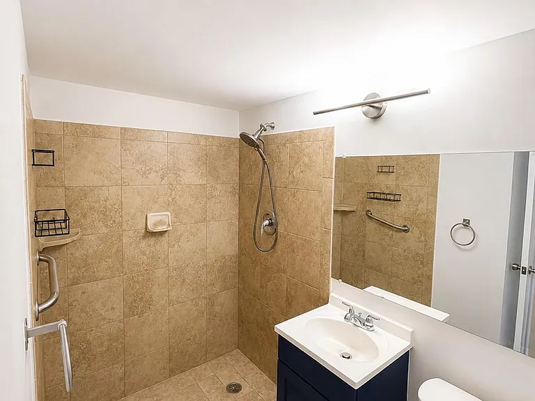 7521 Spring Lake Dr #B1 — Photo 9