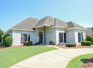 9801 Mid Pines Ct, Montgomery, AL 36117