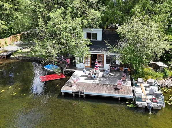 1111 Lake Sawyer Island, Black Diamond, WA 98010