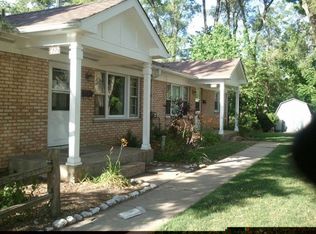 422-424 N Lord Ave, Carpentersville, IL 60110