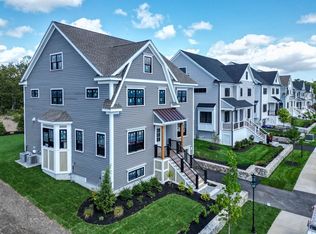 15 Starling St, West Roxbury, MA 02132