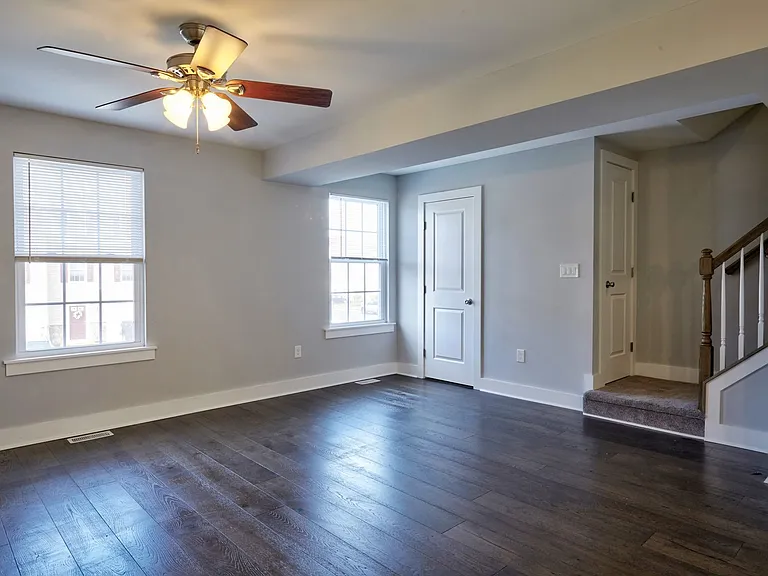 2102 E Oak Rd #F2 — Photo 18