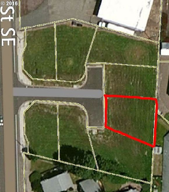 2nd image of 1870 26th Pl SE