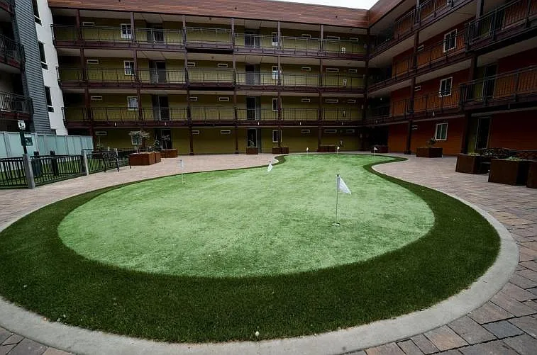Pinefino Apartments — Photo 9