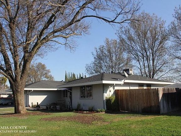 5th image of 580 Gregory Dr