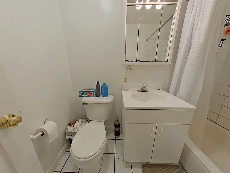 721-23 Briar — Photo 23