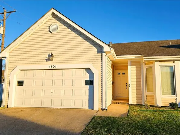 1701 Westbury Ln, Fort Scott, KS 66701