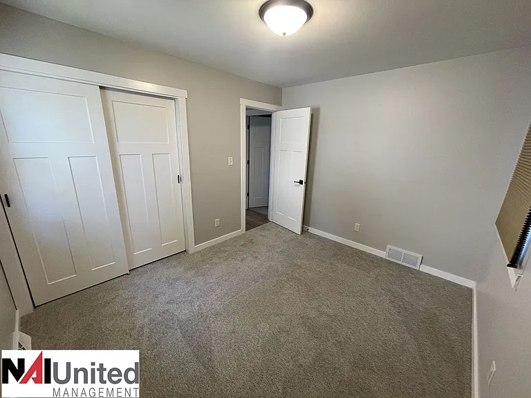 2811 S Lemon St — Photo 6