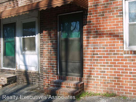 3rd image of 1800 W Clinch Ave APT 12