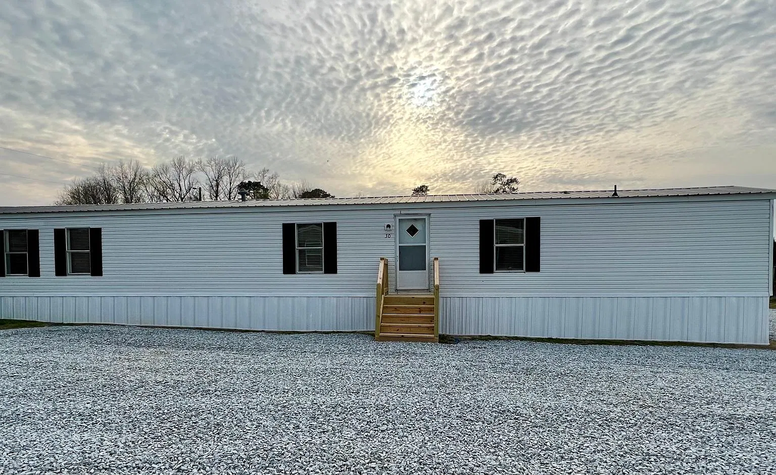 3 bed, $1,195 — Photo 1