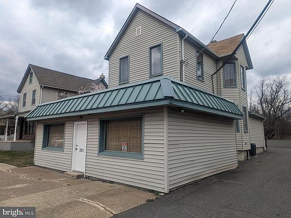 5th image of 221 White Horse Pike