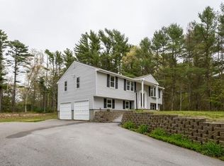 692 School St, Pembroke, MA 02359