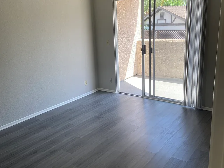 600 N Whitnall Hwy — Photo 11
