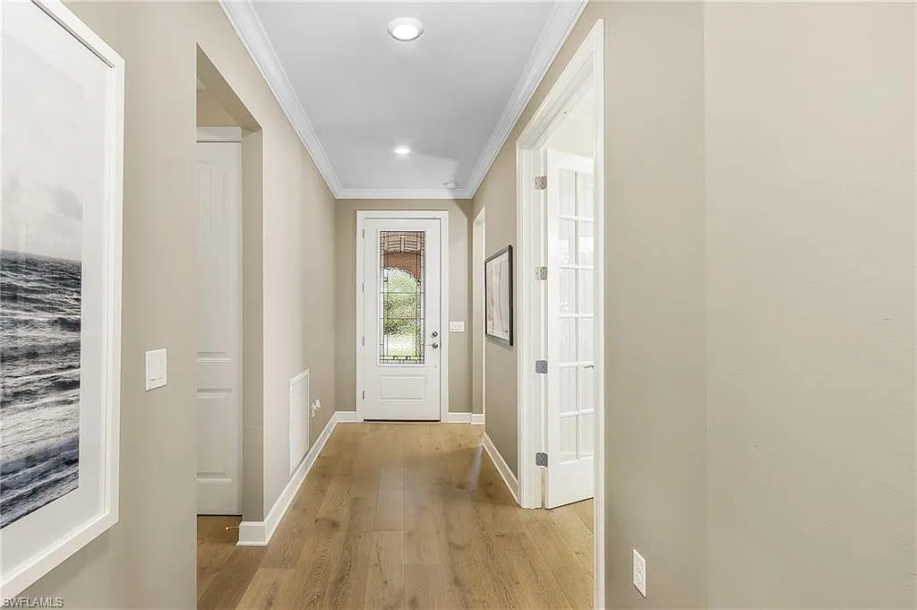 2 bed, 2.0 bath, 1900 sqft, $10,000 — Photo 3