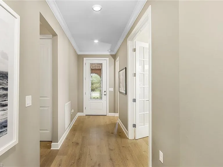 9248 Cormorant Dr — Photo 3