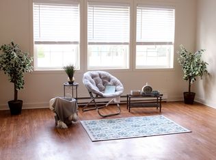 30 Gatehouse Rd APT 206, Amherst, MA 01002