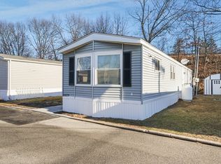 548 Kenyon Ave #4, Attleboro, MA 02703