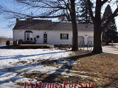 2360 170th Ave, Manchester, IA, 52057