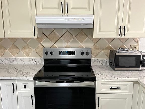 5th image of 4509 Harbor Ln
