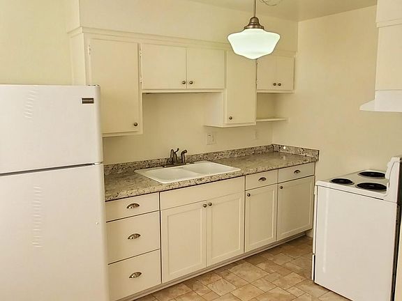 5th image of 2077 Ayala St