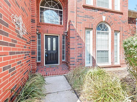4th image of 1211 Augusta Dr