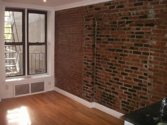 Rented by Icon Realty Management | media 4