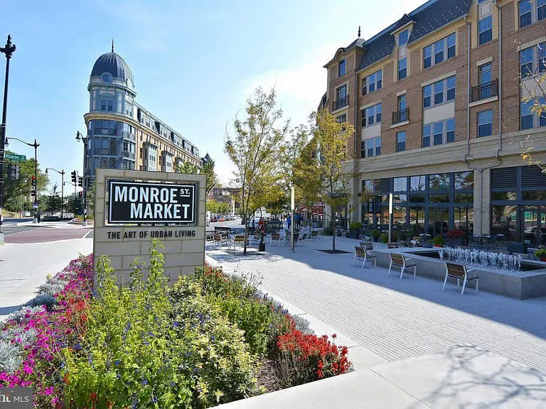 Walking distance to Catholic University, and restaurants and stores at the Arts Walk and Monroe St Market