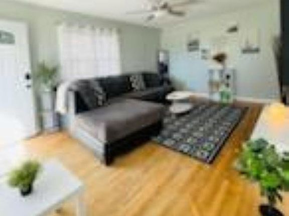 5th image of 312 N Ash St