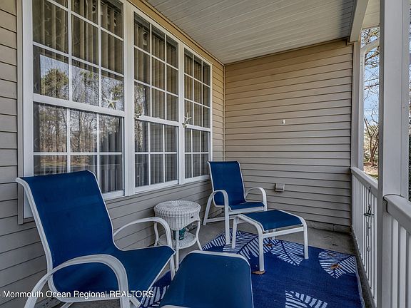 2nd image of 16 Sunnybrook Lane