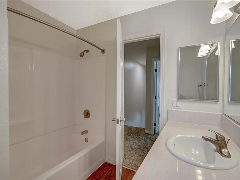Avignon Apartment Homes — Photo 21