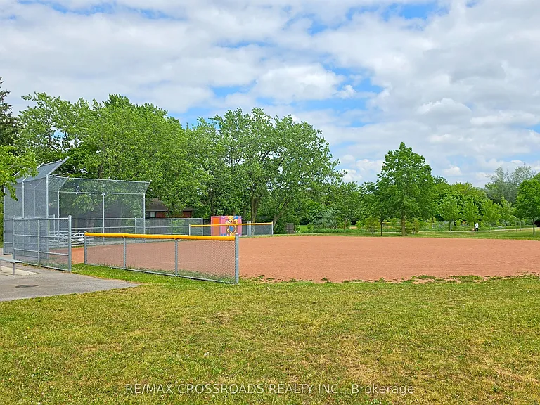 186 Driscoll Rd #LOWER — Photo 17