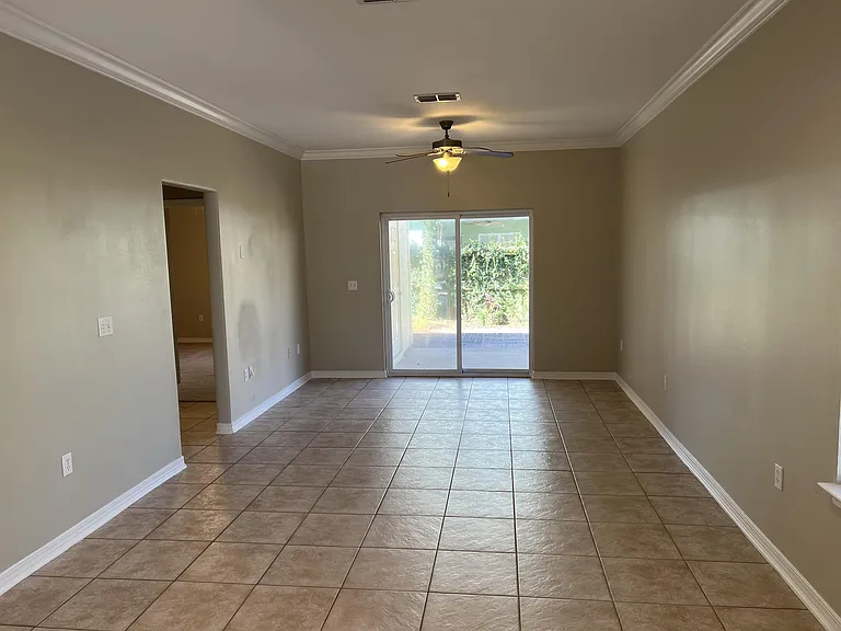 8 Myrtle Oak Way — Photo 7