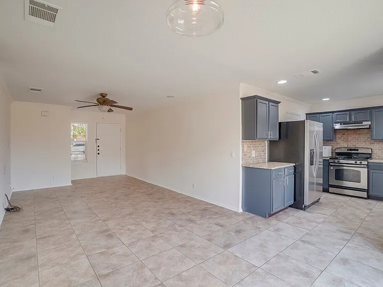8405 Winter Haven Rd — Photo 6